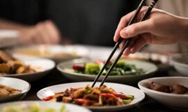 10 Biggest Etiquette Mistakes Foreigners Make at a Chinese Dinner Table