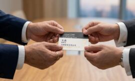 How to Handle Chinese Business Etiquette and Cultural Customs