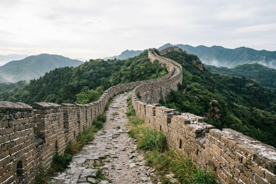 Read more about the article How to Visit the Great Wall of China Without the Crowds in 2026